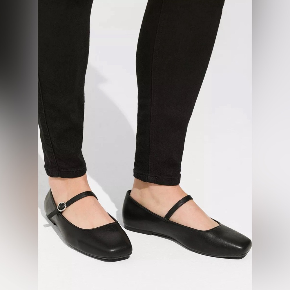 Torrid Square Toe Mary Jane Flat (WW) SZ 8.5